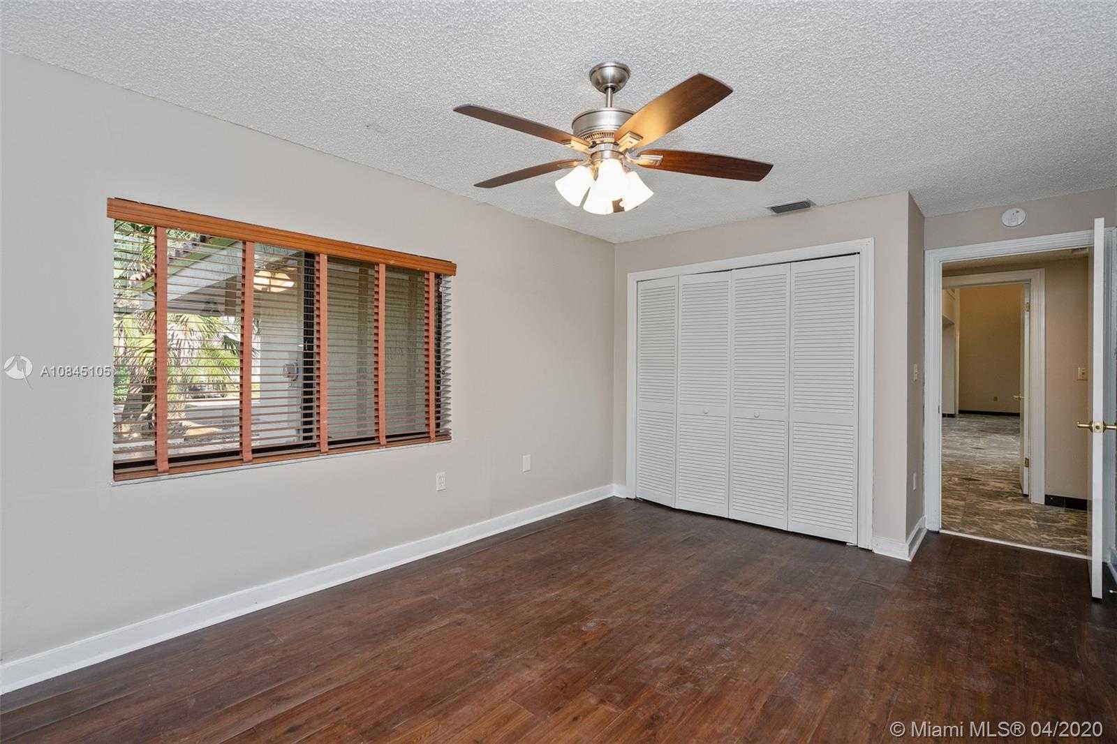 Small Image of 16720 NORTH WEST 78TH PL, Miami Lakes Number 18
