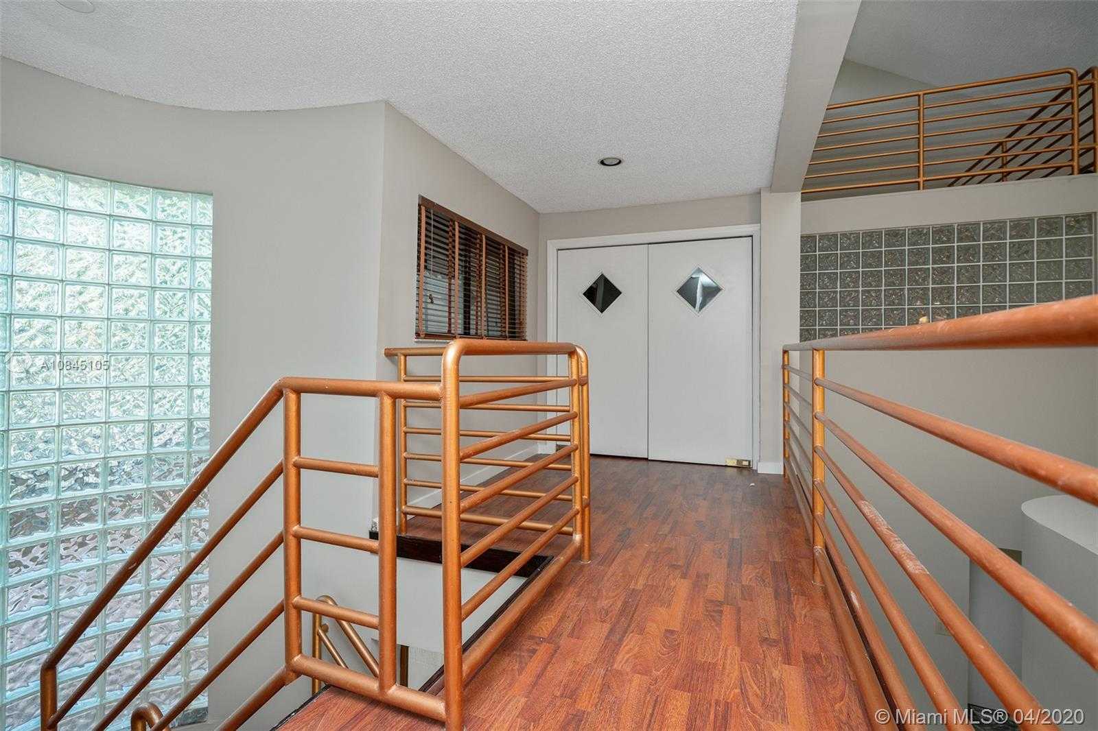 Small Image of 16720 NORTH WEST 78TH PL, Miami Lakes Number 28