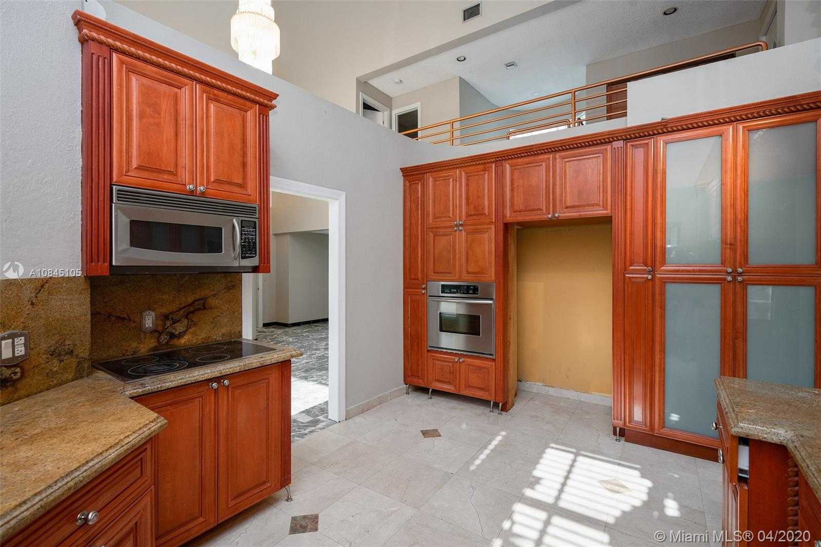 Small Image of 16720 NORTH WEST 78TH PL, Miami Lakes Number 7