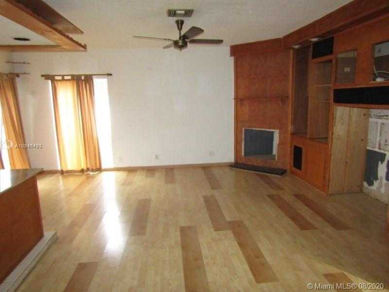 Small Image of 4920 NORTH WEST 72ND TER, Lauderhill Number 3