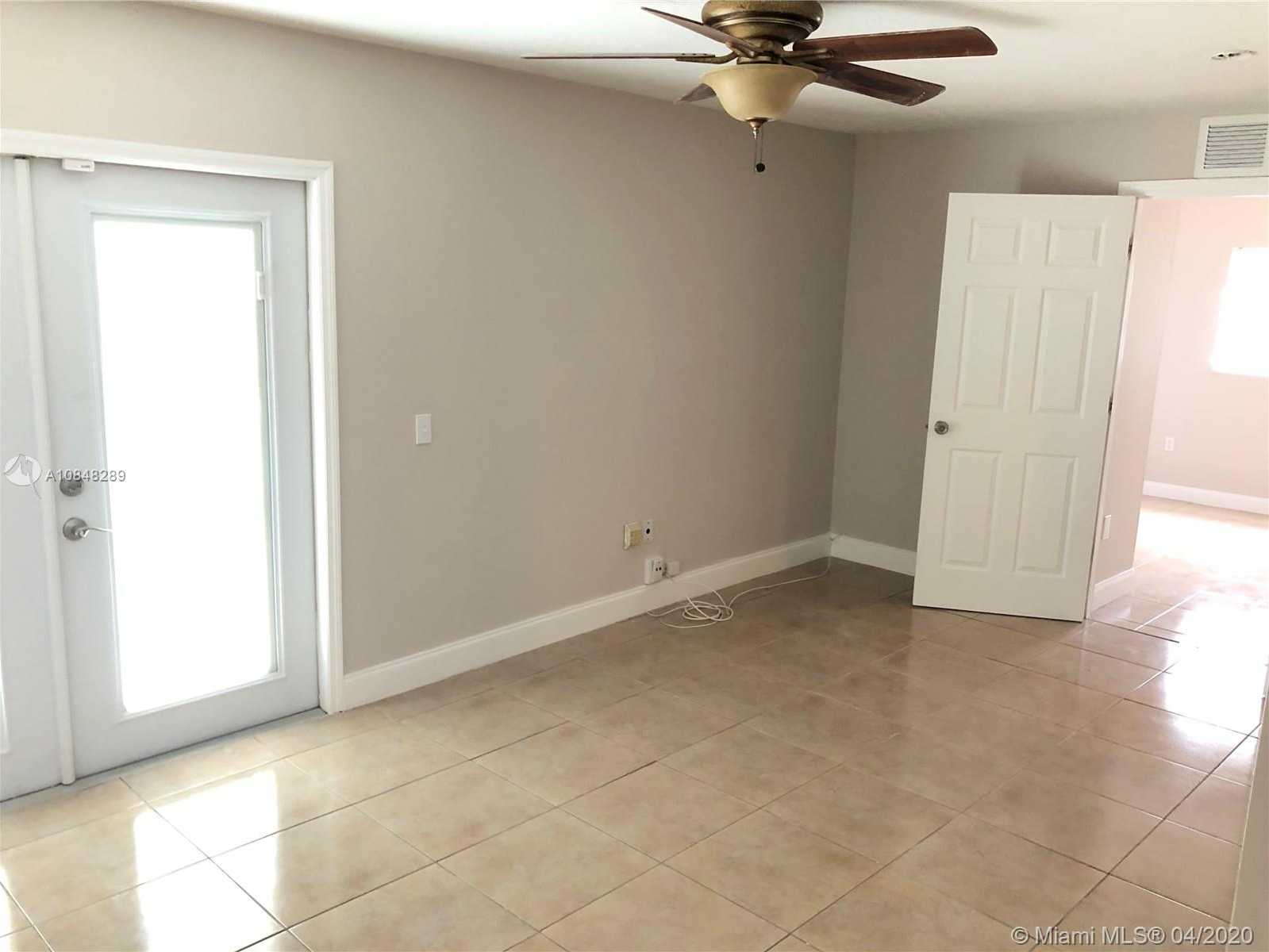 Small Image of 9401 NORTH WEST 81ST MNR, Tamarac Number 11