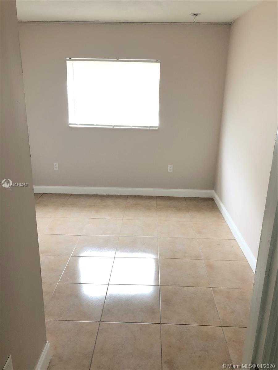 Small Image of 9401 NORTH WEST 81ST MNR, Tamarac Number 13