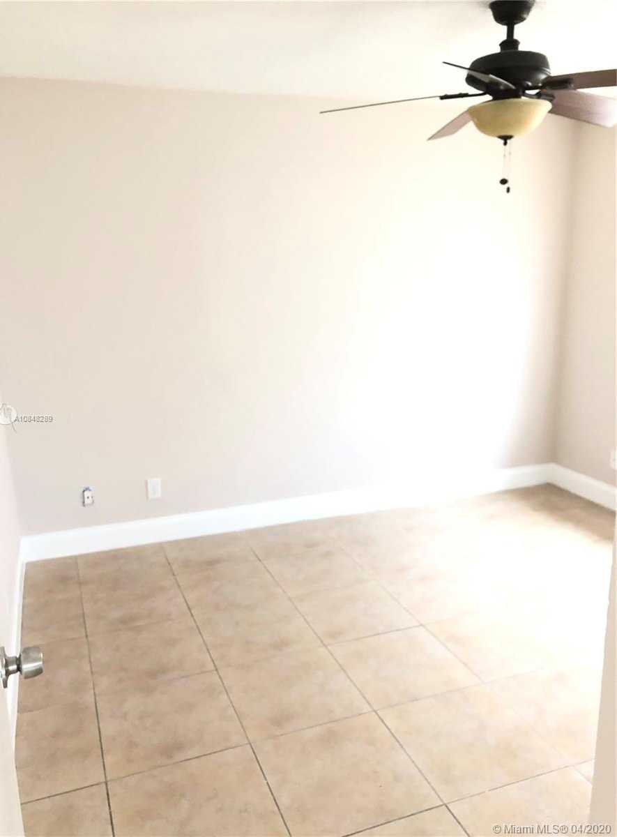 Small Image of 9401 NORTH WEST 81ST MNR, Tamarac Number 8