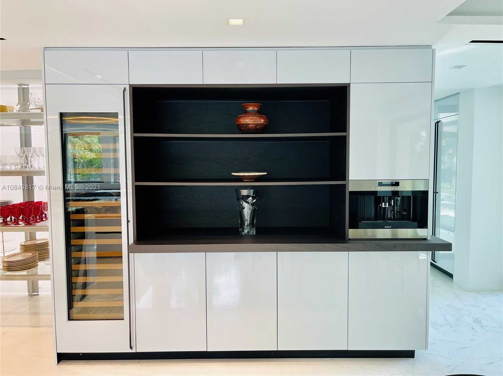 Small Image of 650 CASUARINA CONCOURSE, Coral Gables Number 12