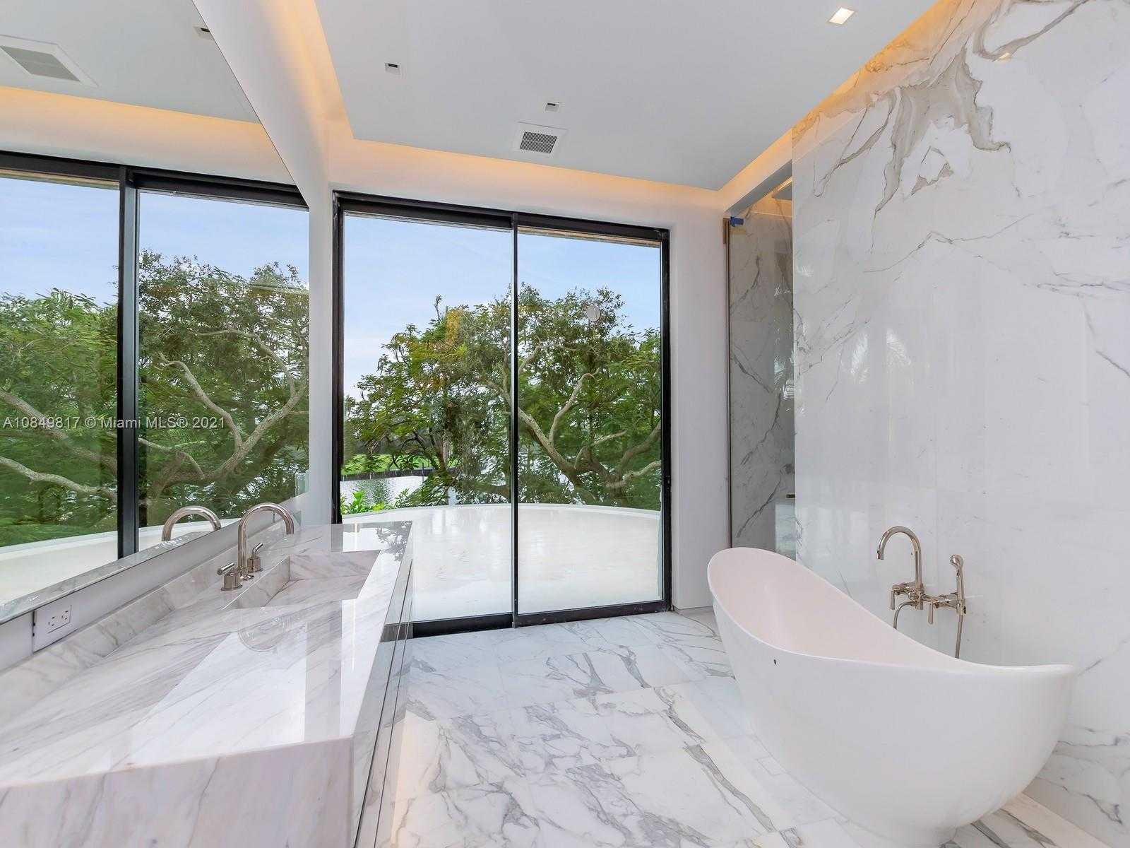 Small Image of 650 CASUARINA CONCOURSE, Coral Gables Number 20