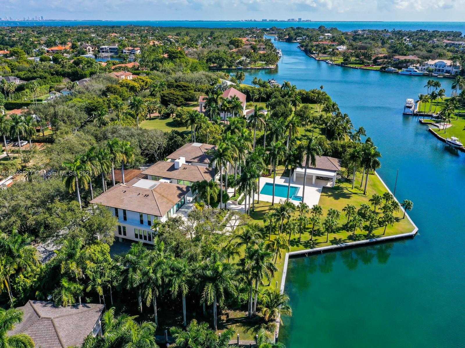 Small Image of 650 CASUARINA CONCOURSE, Coral Gables Number 3