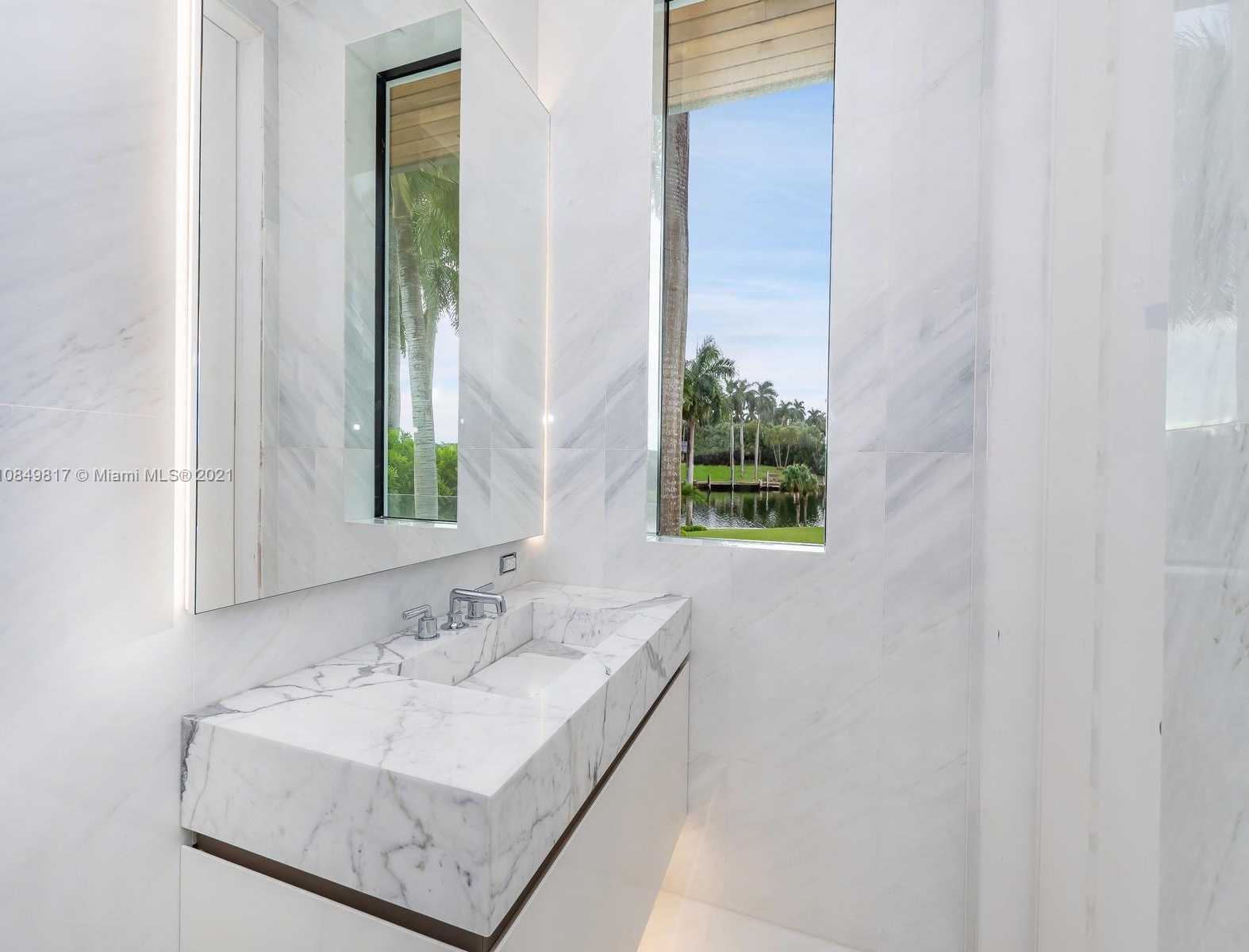Small Image of 650 CASUARINA CONCOURSE, Coral Gables Number 31