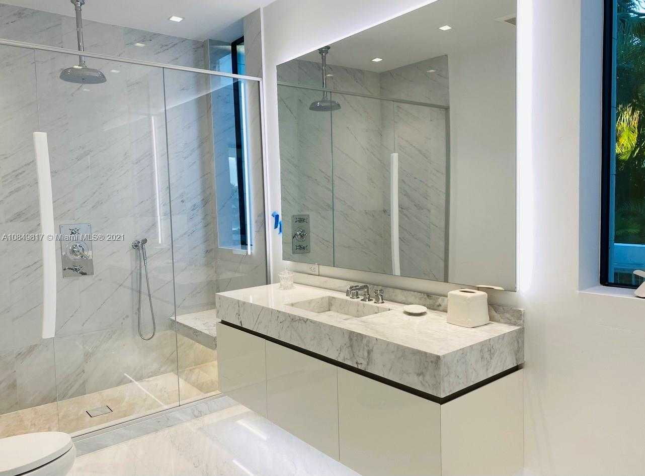 Small Image of 650 CASUARINA CONCOURSE, Coral Gables Number 32