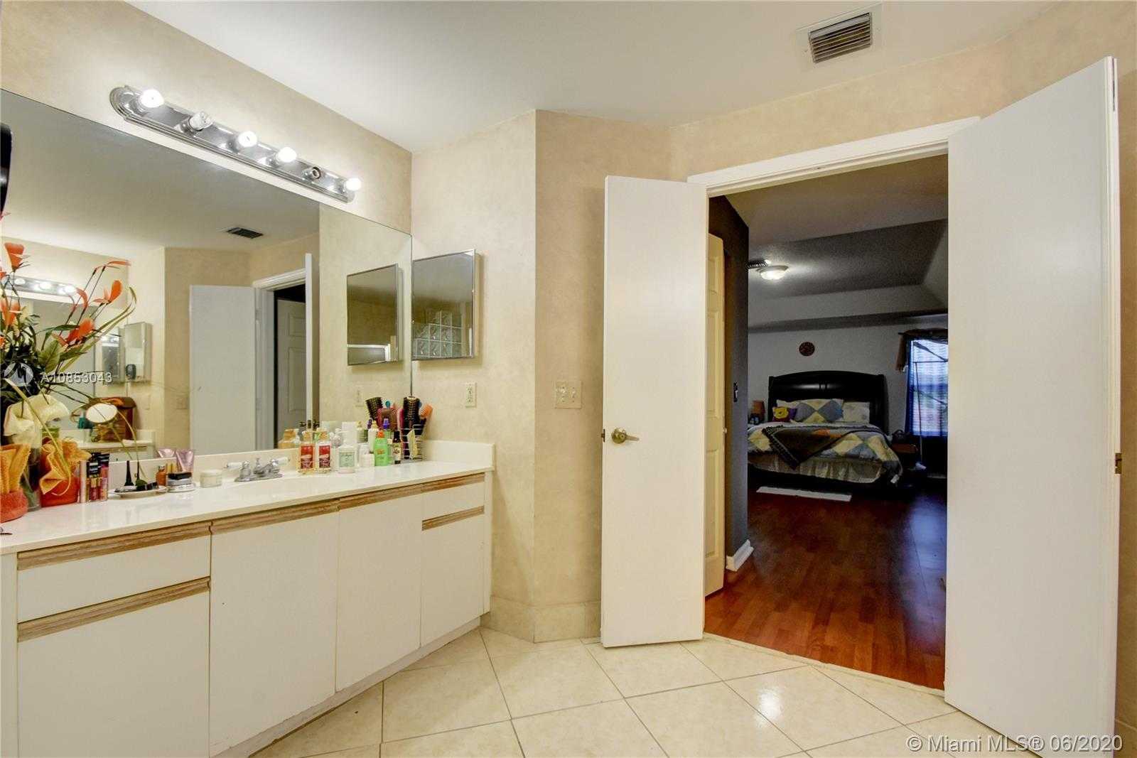 Small Image of 5220 NORTH WEST 66TH AVE, Lauderhill Number 16