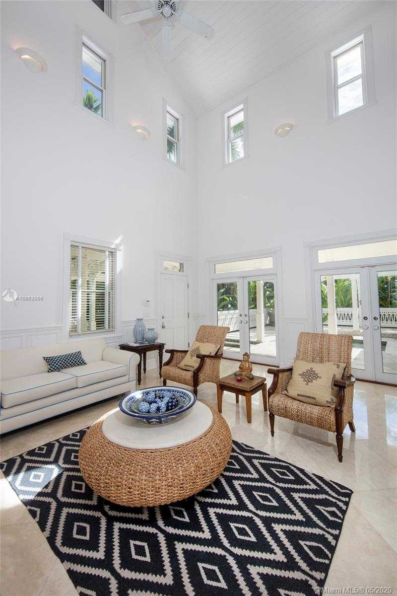 Small Image of 1 W Star Island Dr, Miami Beach, FL 33139, USA Number 23