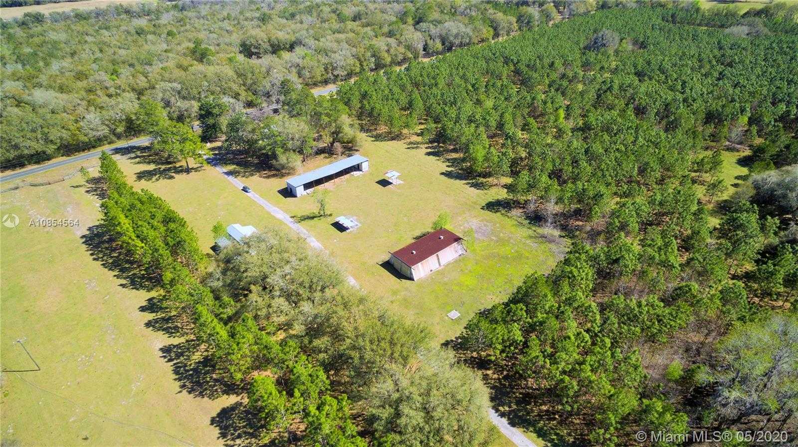 Small Image of 18828 NORTH WEST COUNTY ROAD 231, Gainesville Number 11