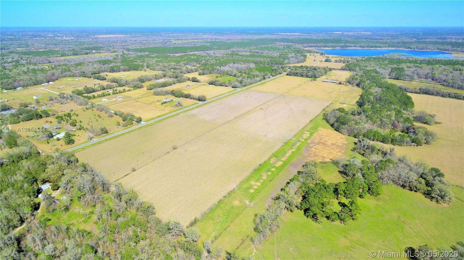 Small Image of 18828 NORTH WEST COUNTY ROAD 231, Gainesville Number 12