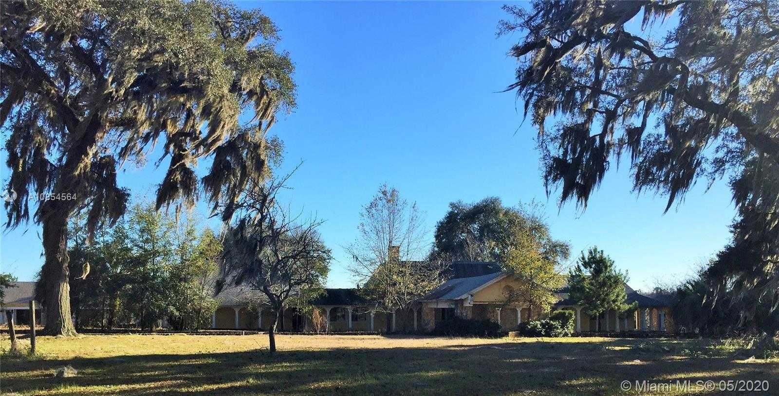 Small Image of 18828 NORTH WEST COUNTY ROAD 231, Gainesville Number 4