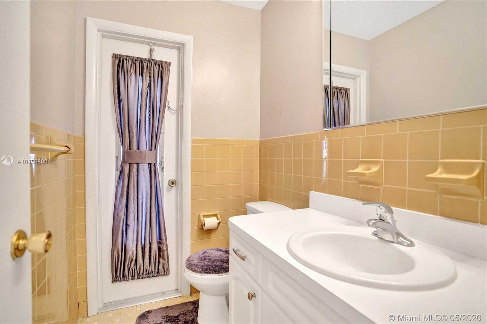 Small Image of 6935 NORTH WEST 11TH ST, Margate Number 23