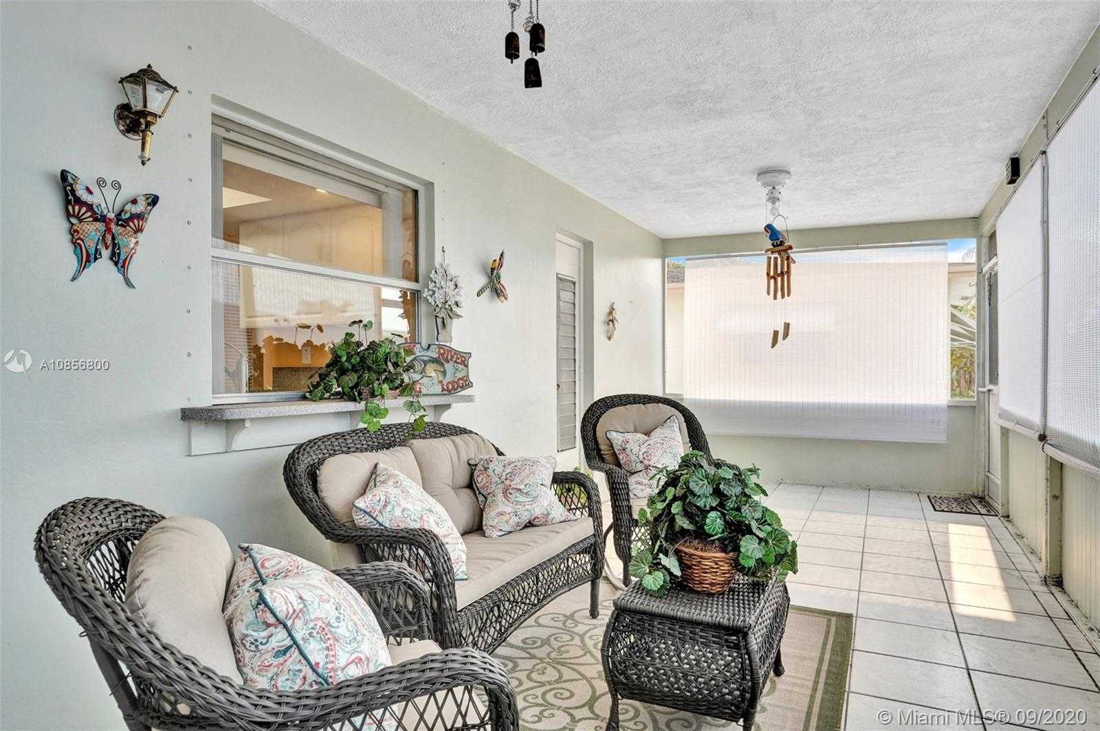 Small Image of 6935 NORTH WEST 11TH ST, Margate Number 25