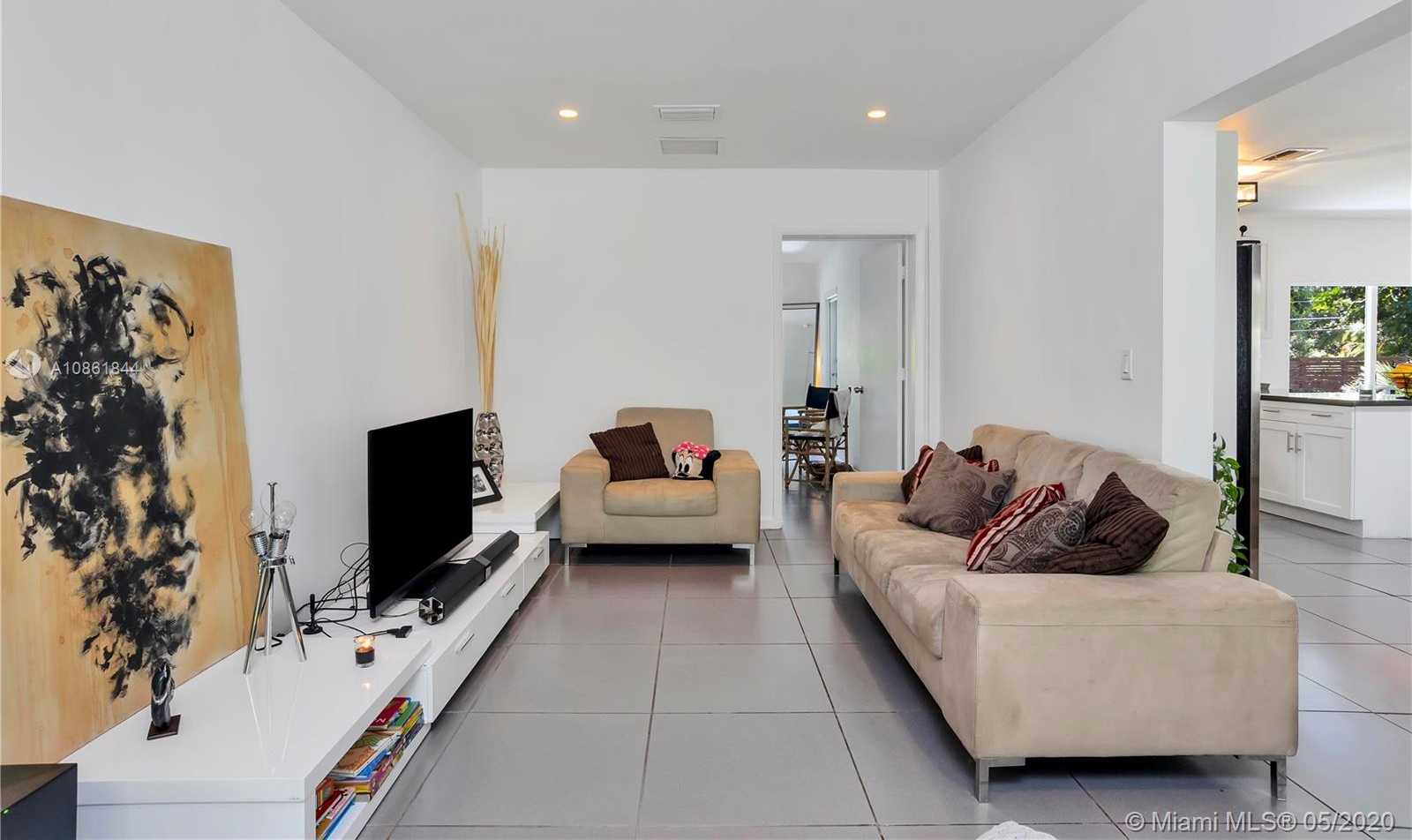 Small Image of 137 NORTH WEST 106TH ST, Miami Shores Number 13