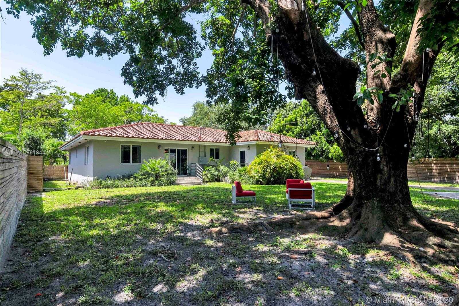 Small Image of 137 NORTH WEST 106TH ST, Miami Shores Number 4