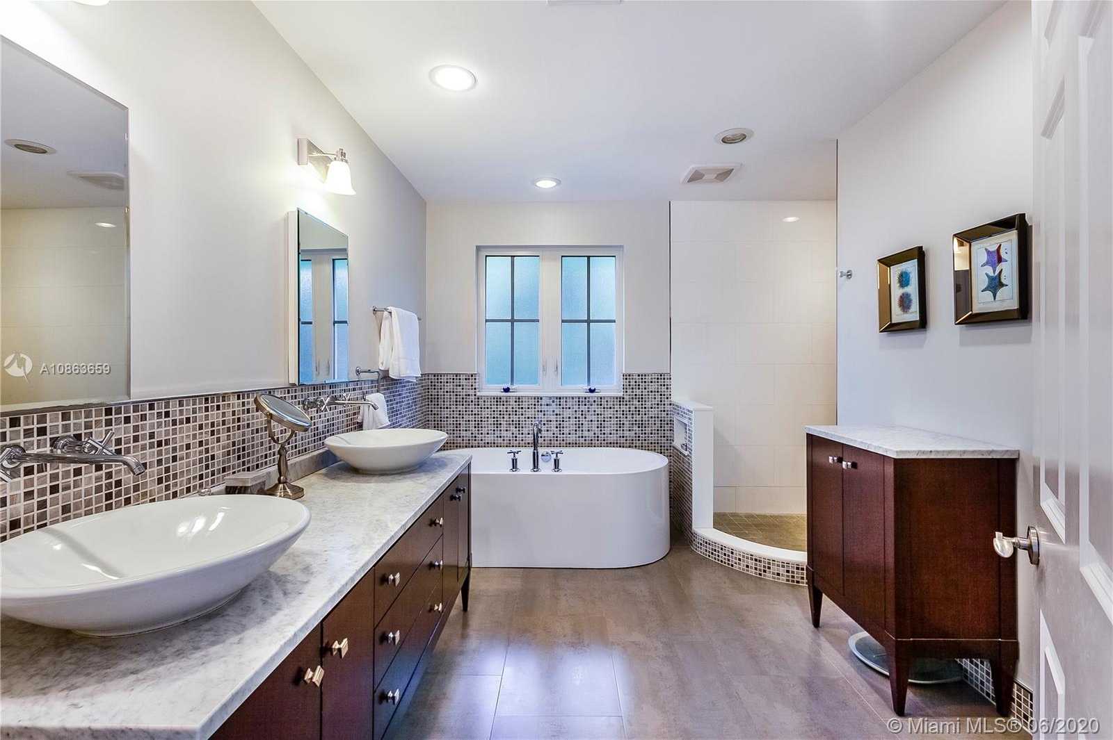 Small Image of 130 SOLANO PRADO, Coral Gables Number 10