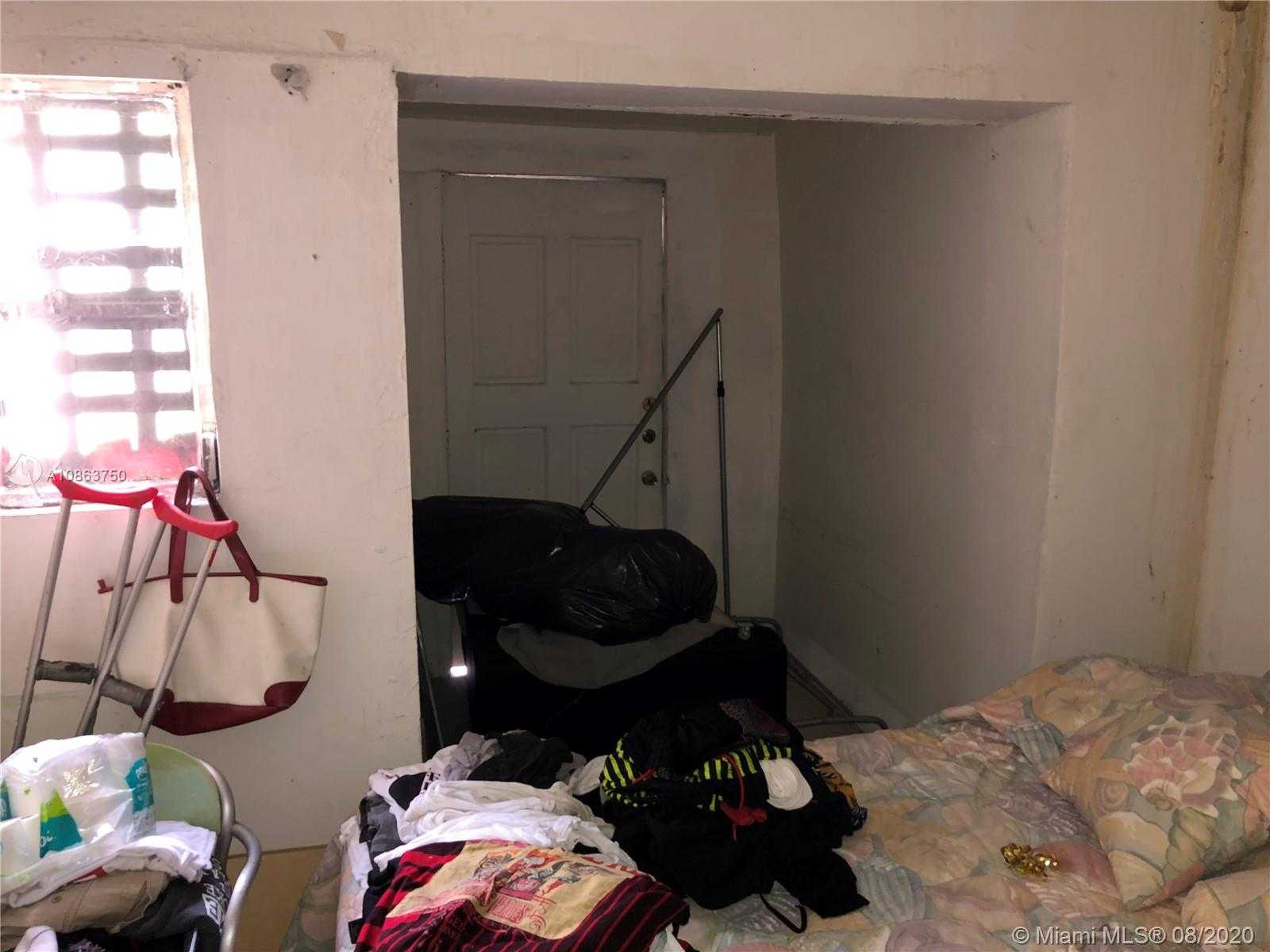 Small Image of 2325 NORTH WEST 35TH ST, Miami Number 10