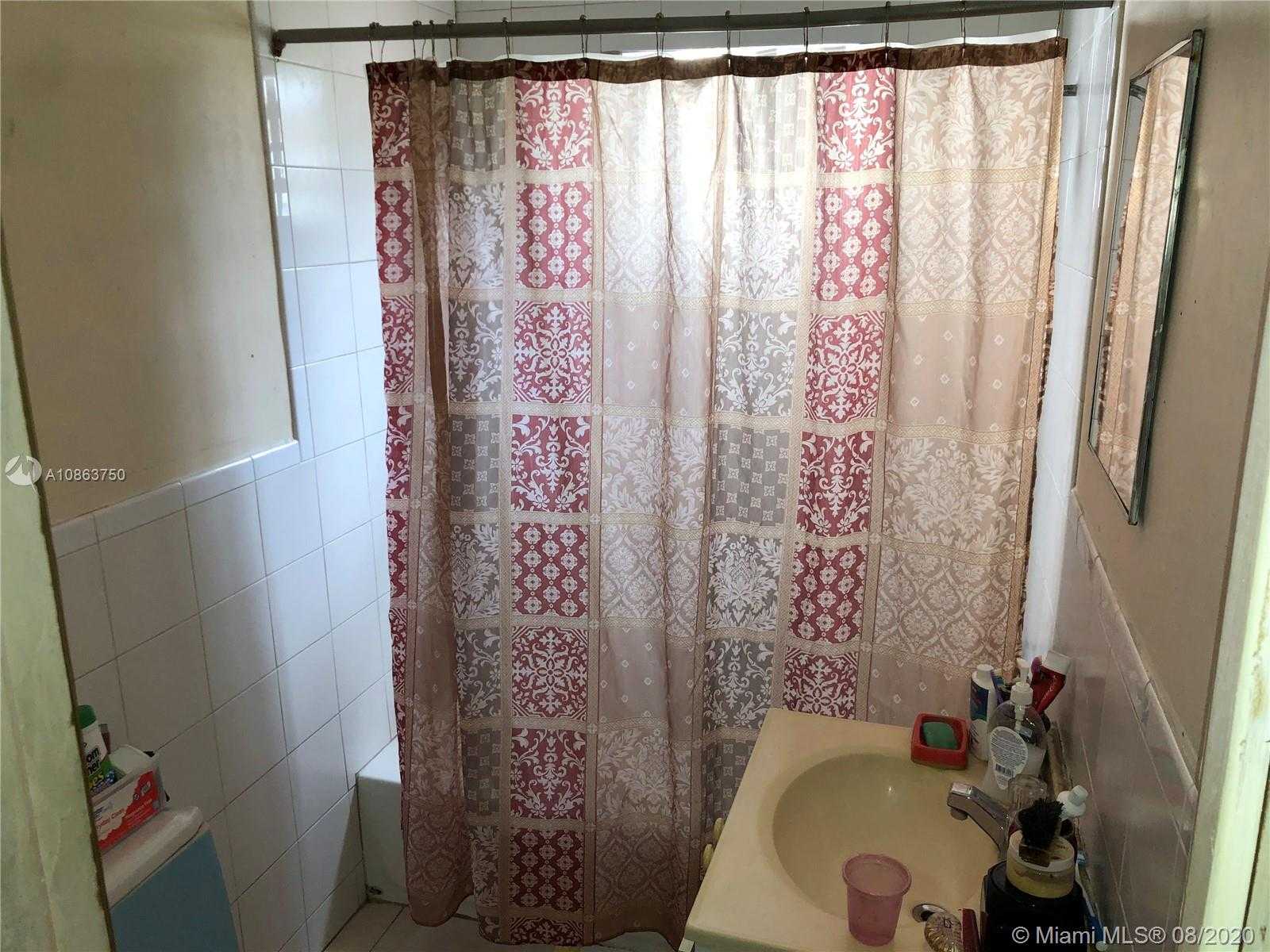 Small Image of 2325 NORTH WEST 35TH ST, Miami Number 12