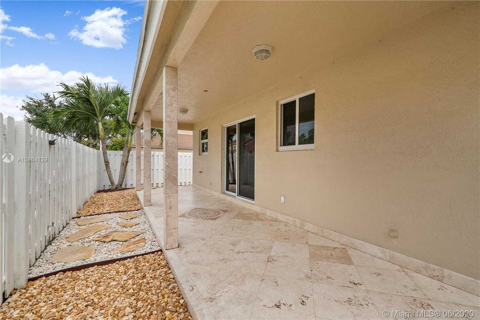 Small Image of 1151 SOUTH WEST 109TH LN, Davie Number 16