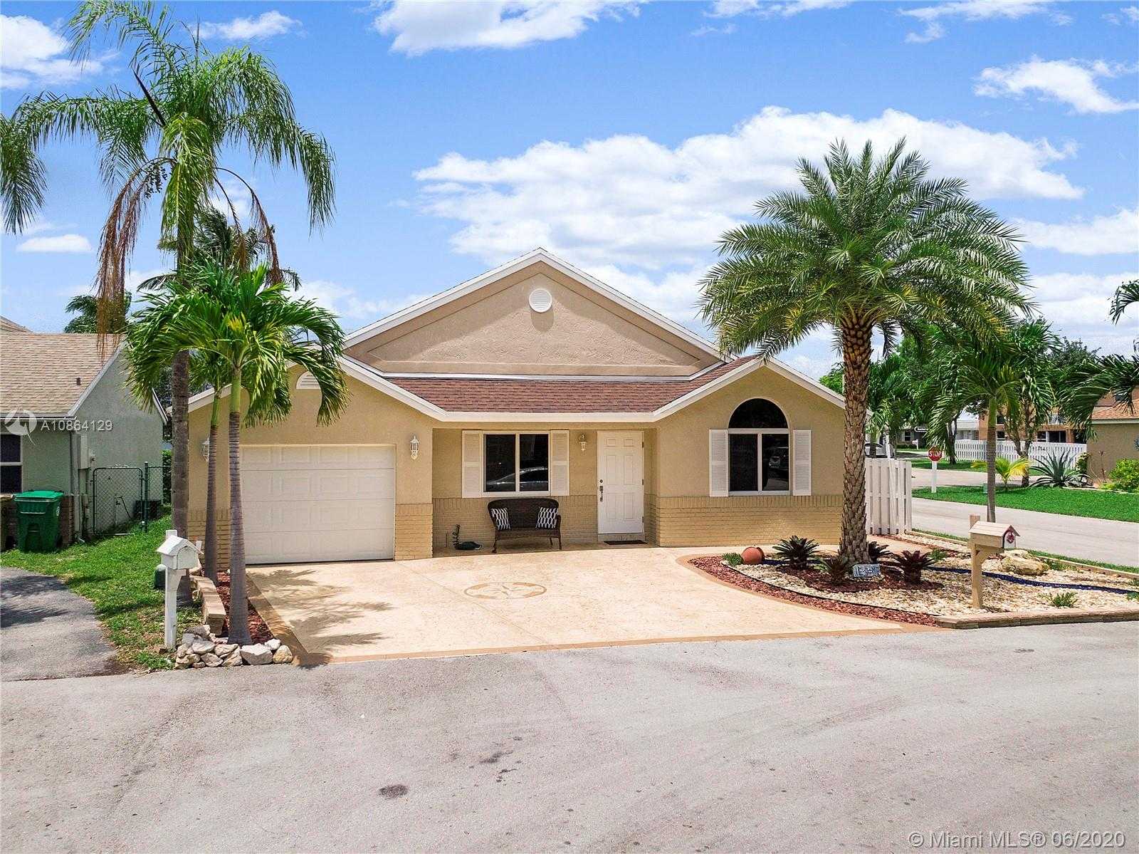 Small Image of 1151 SOUTH WEST 109TH LN, Davie Number 2