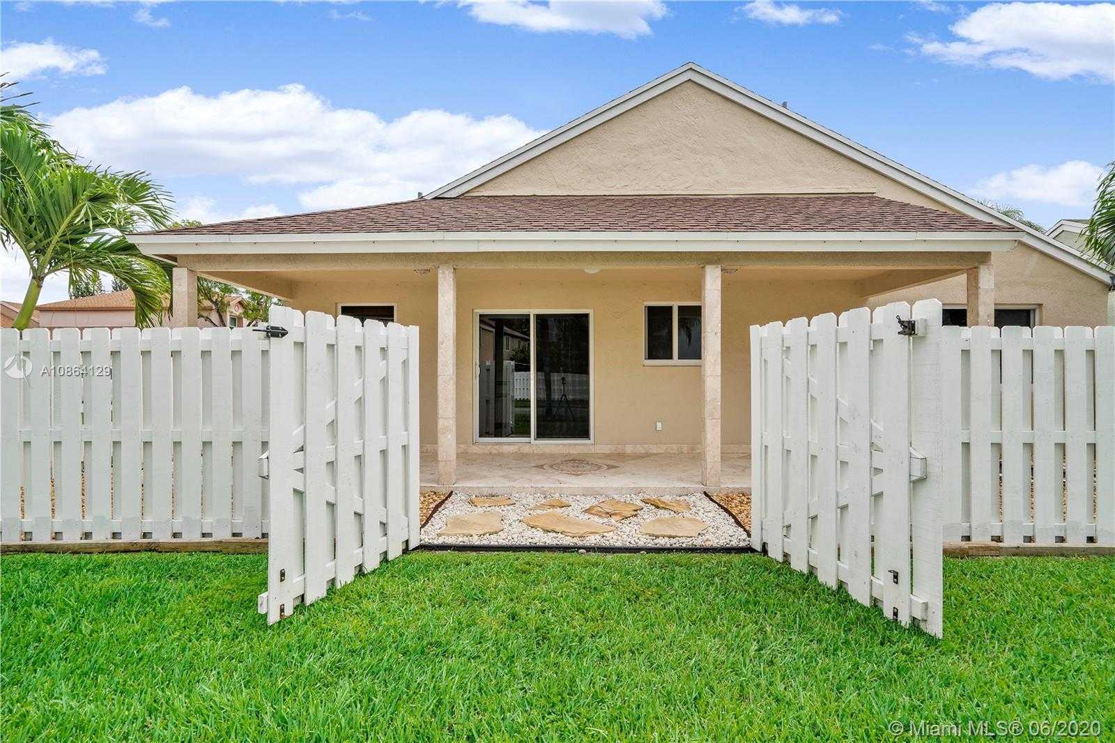 Small Image of 1151 SOUTH WEST 109TH LN, Davie Number 27