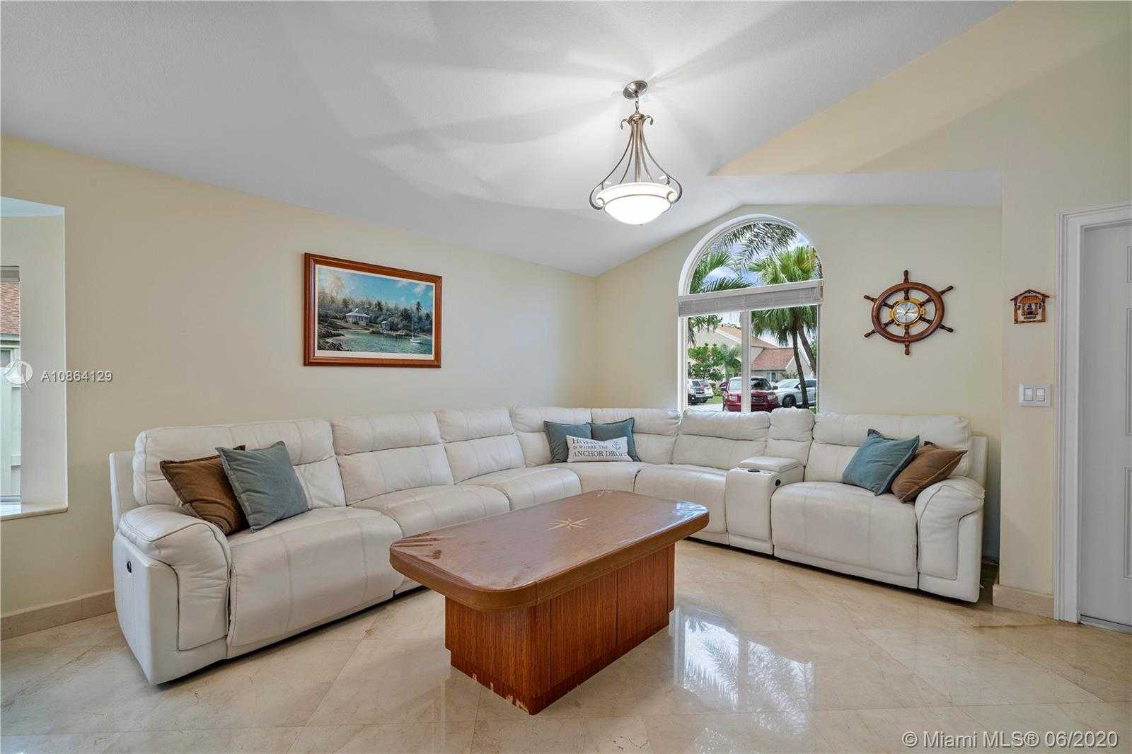 Small Image of 1151 SOUTH WEST 109TH LN, Davie Number 3