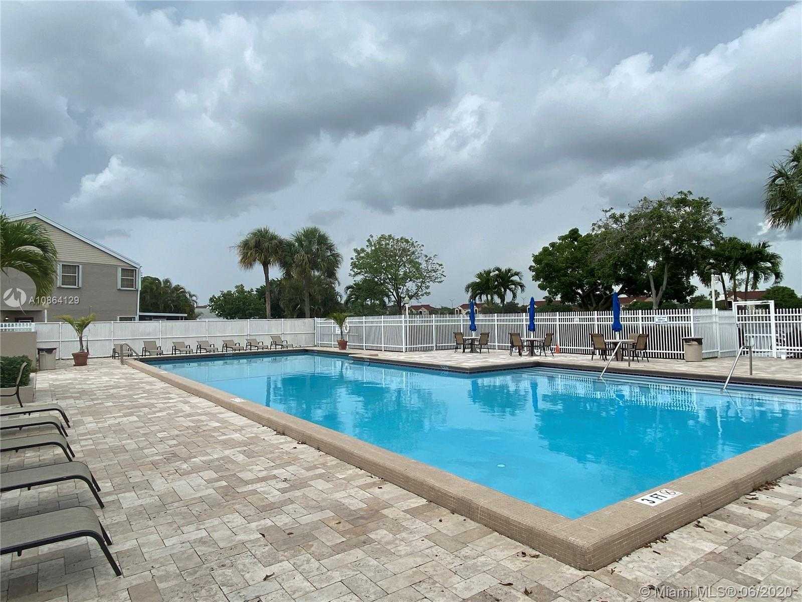 Small Image of 1151 SOUTH WEST 109TH LN, Davie Number 38