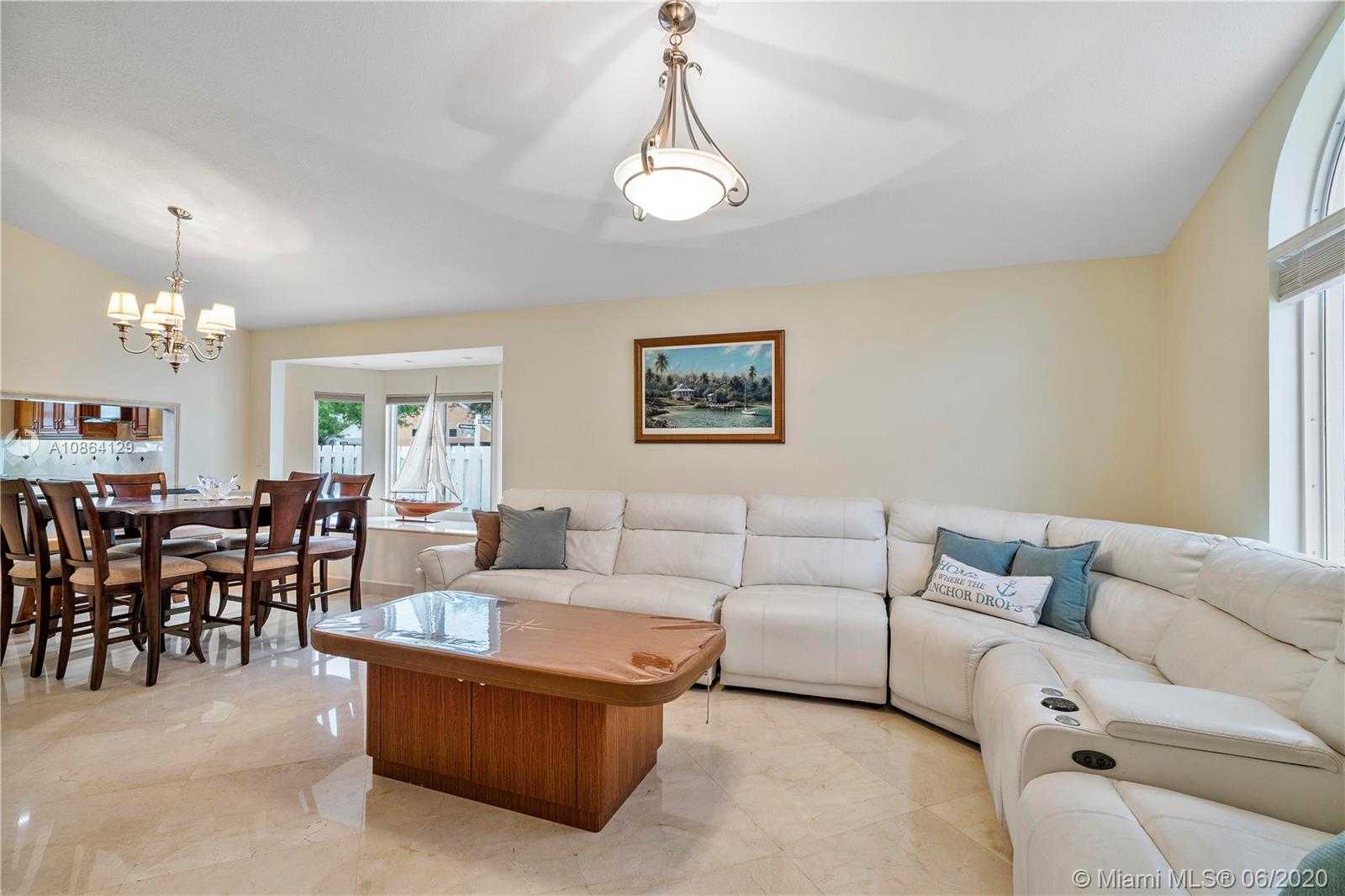 Small Image of 1151 SOUTH WEST 109TH LN, Davie Number 4