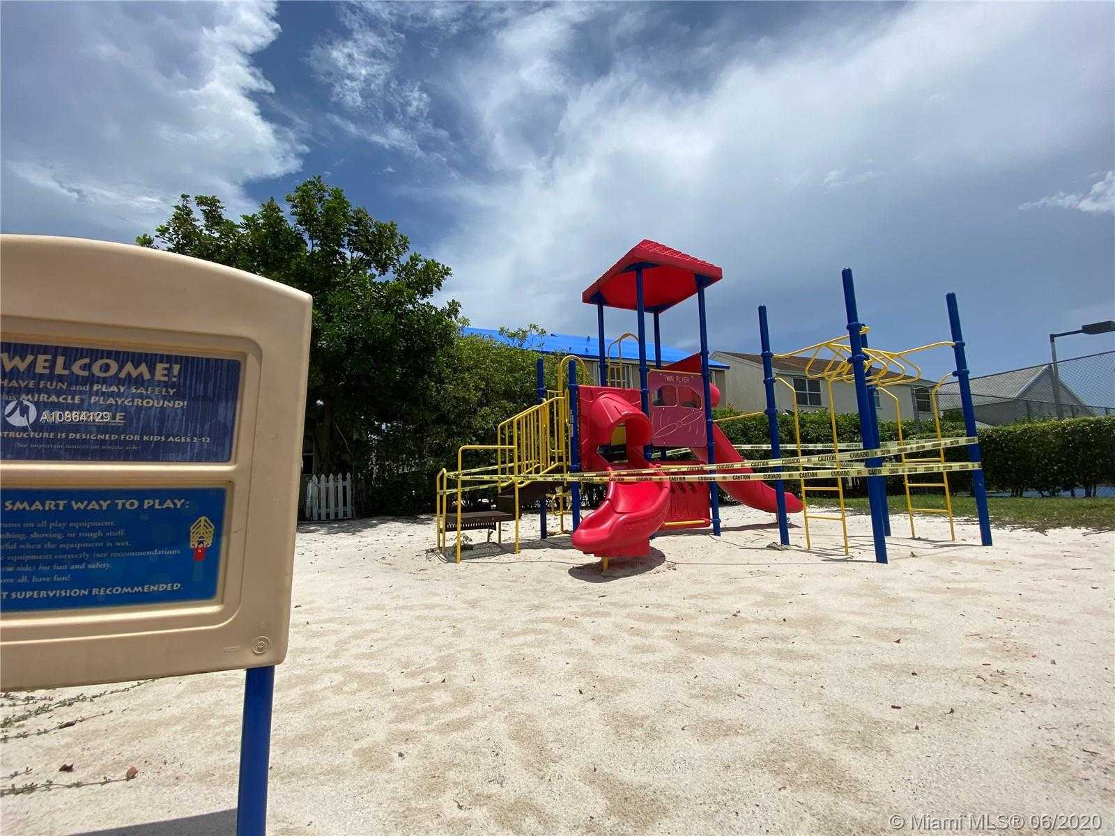 Small Image of 1151 SOUTH WEST 109TH LN, Davie Number 41