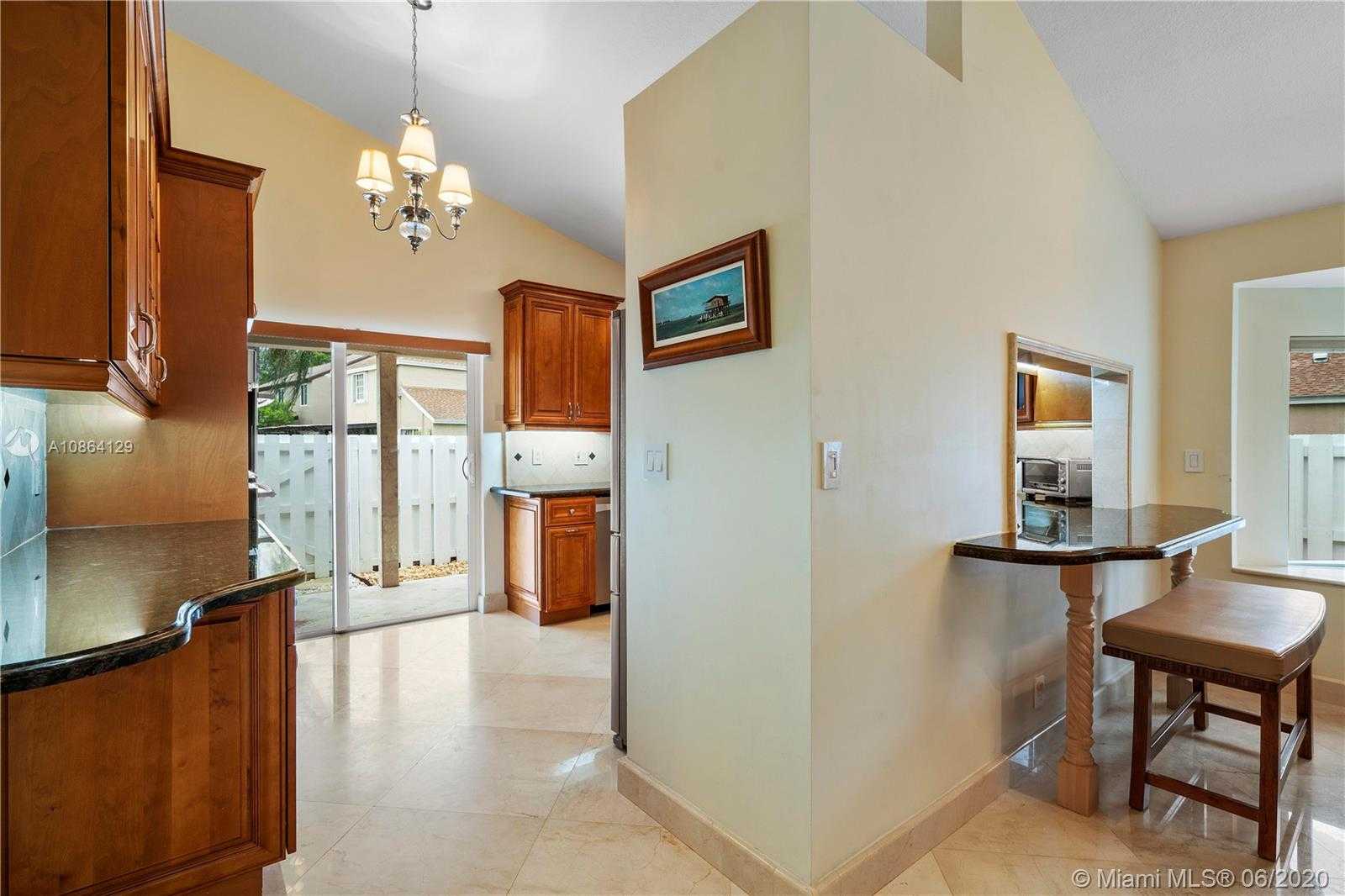 Small Image of 1151 SOUTH WEST 109TH LN, Davie Number 6