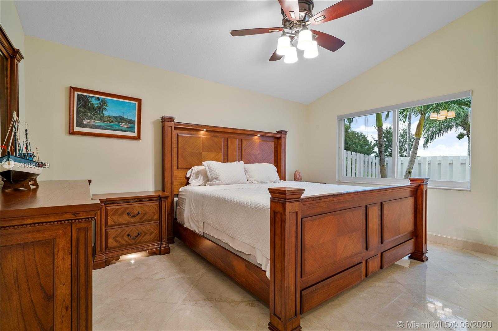 Small Image of 1151 SOUTH WEST 109TH LN, Davie Number 8