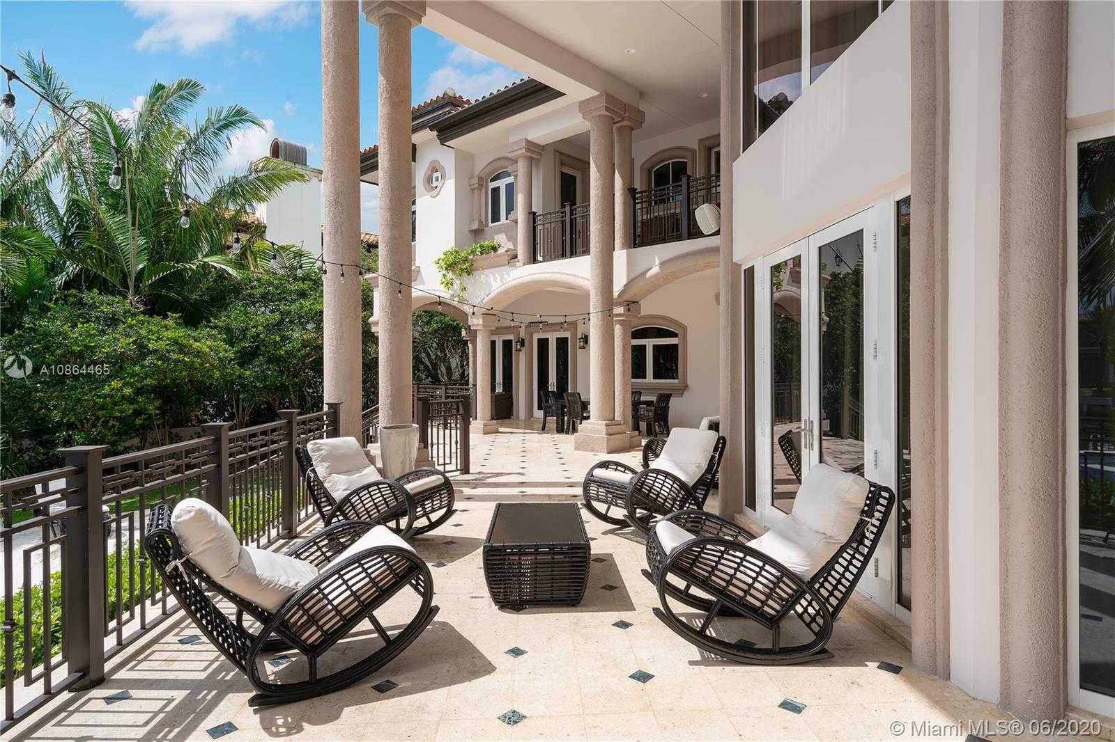 Small Image of 24 TAHITI BEACH ISLAND RD, Coral Gables Number 20