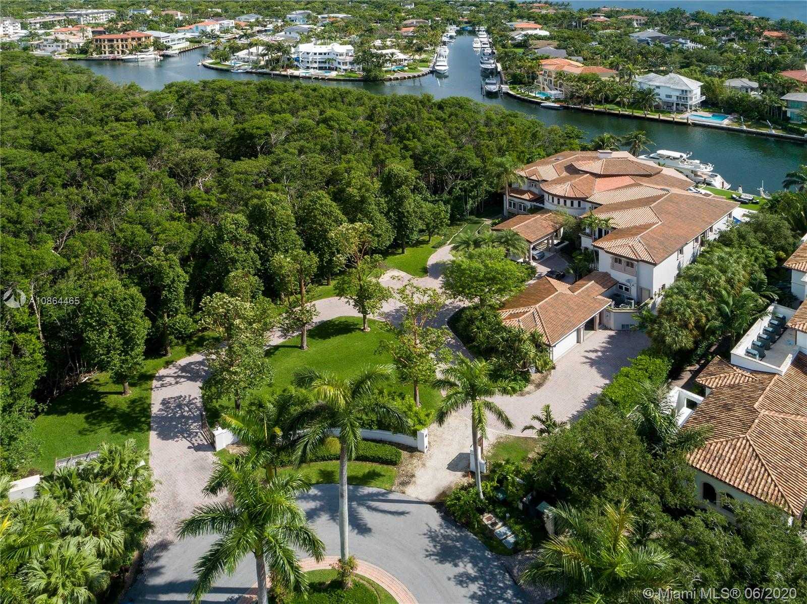 Small Image of 24 TAHITI BEACH ISLAND RD, Coral Gables Number 24