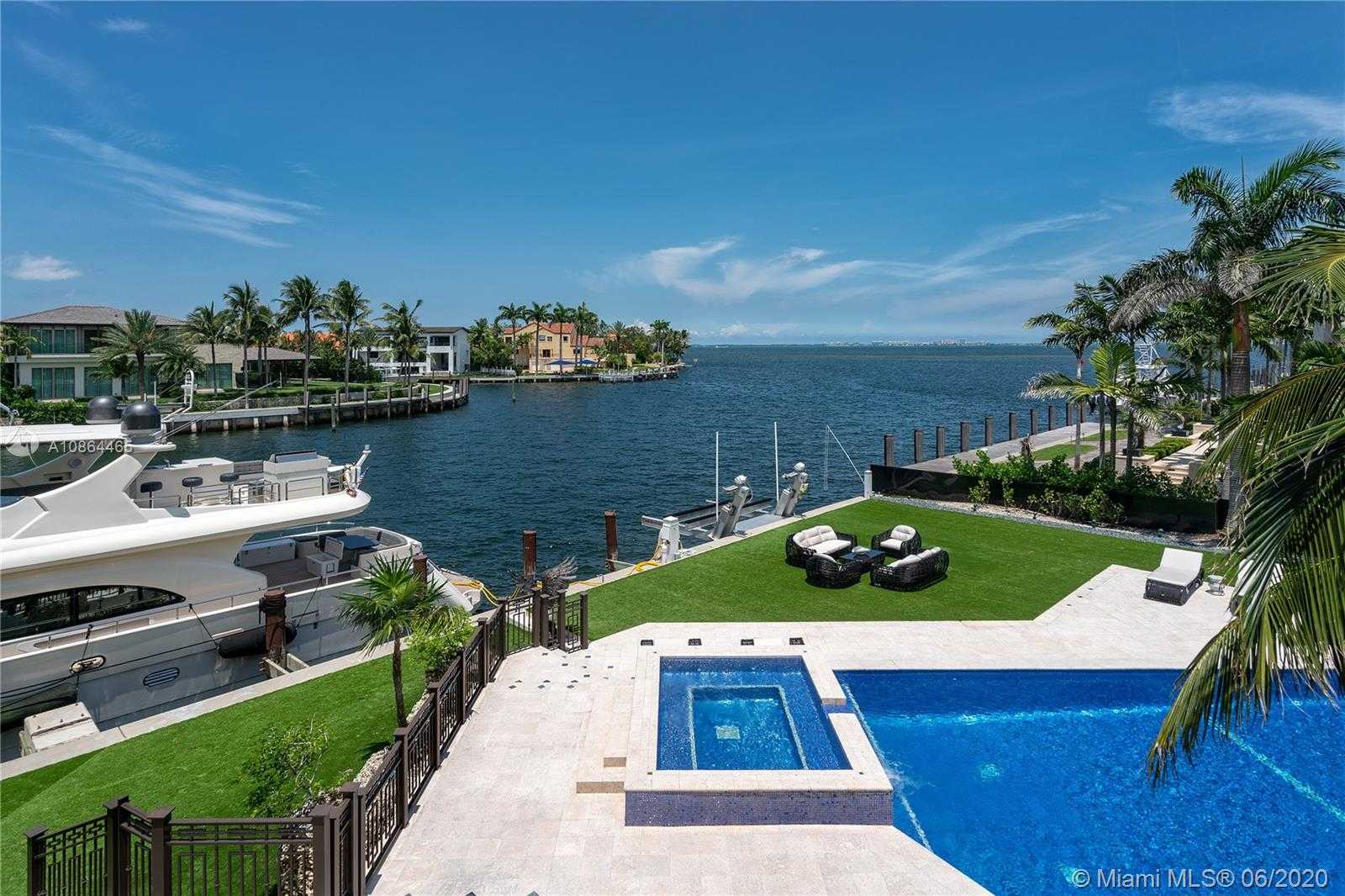 Small Image of 24 TAHITI BEACH ISLAND RD, Coral Gables Number 26