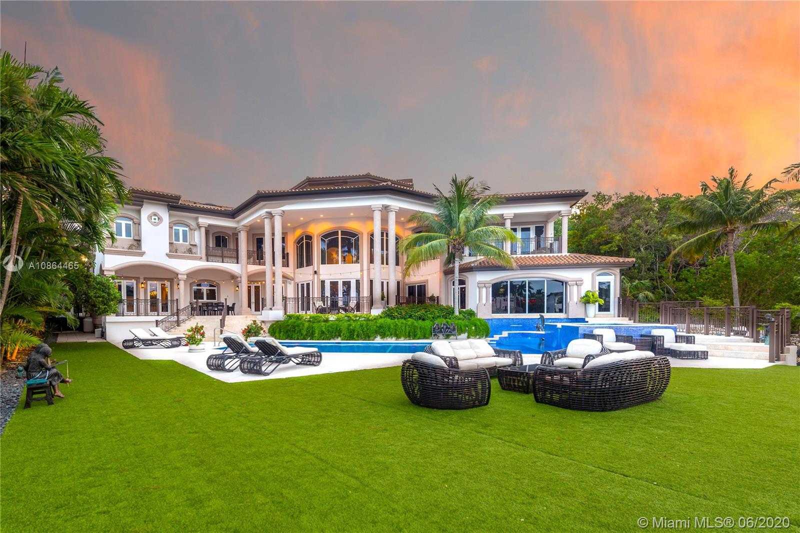 Small Image of 24 TAHITI BEACH ISLAND RD, Coral Gables Number 3