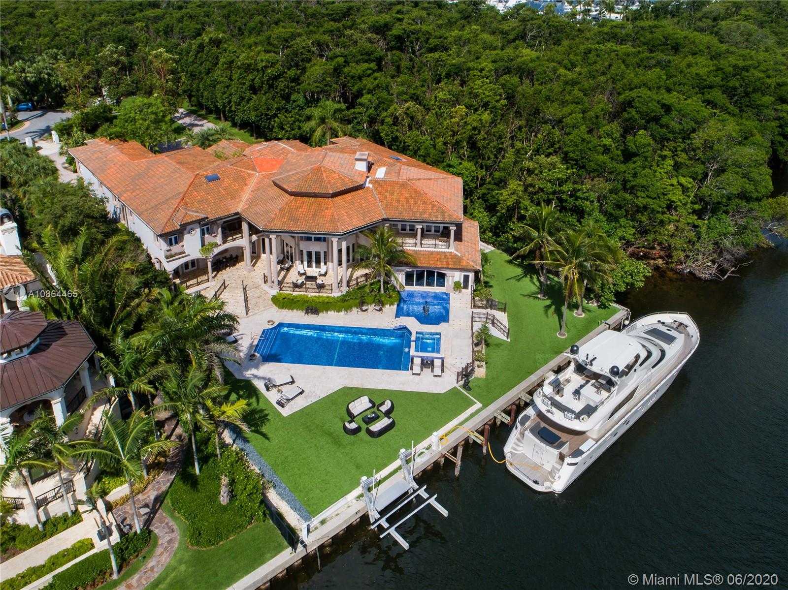 Small Image of 24 TAHITI BEACH ISLAND RD, Coral Gables Number 4