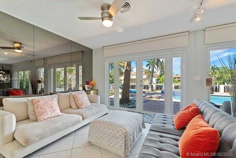 Small Image of 512 ISLE OF CAPRI DR, Fort Lauderdale Number 3