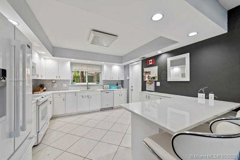 Small Image of 512 ISLE OF CAPRI DR, Fort Lauderdale Number 5