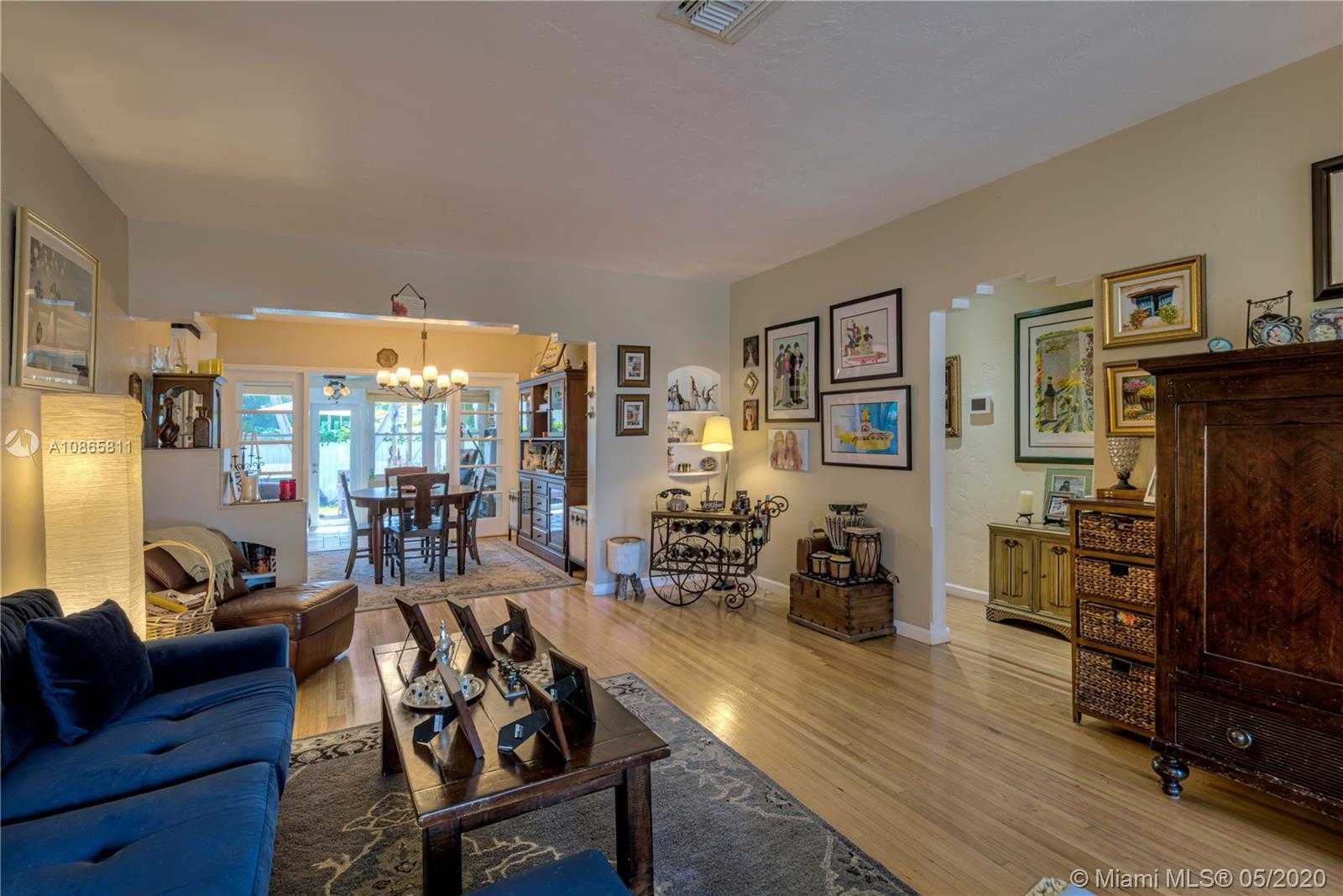 Small Image of 9265 DICKENS AVE, Surfside Number 6