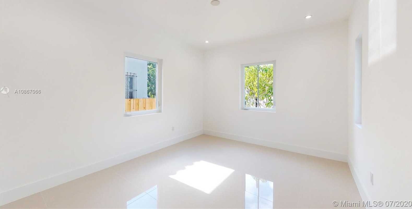 Small Image of 433 NORTH EAST 72ND ST, Miami Number 14