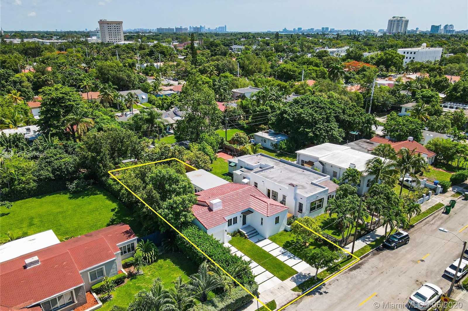 Small Image of 433 NORTH EAST 72ND ST, Miami Number 32