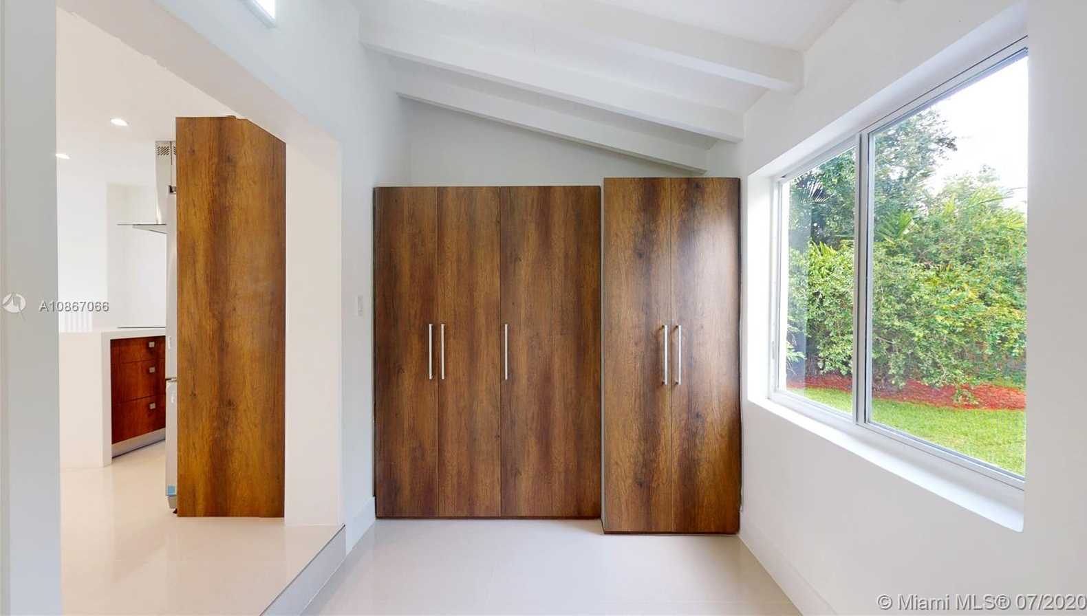Small Image of 433 NORTH EAST 72ND ST, Miami Number 5
