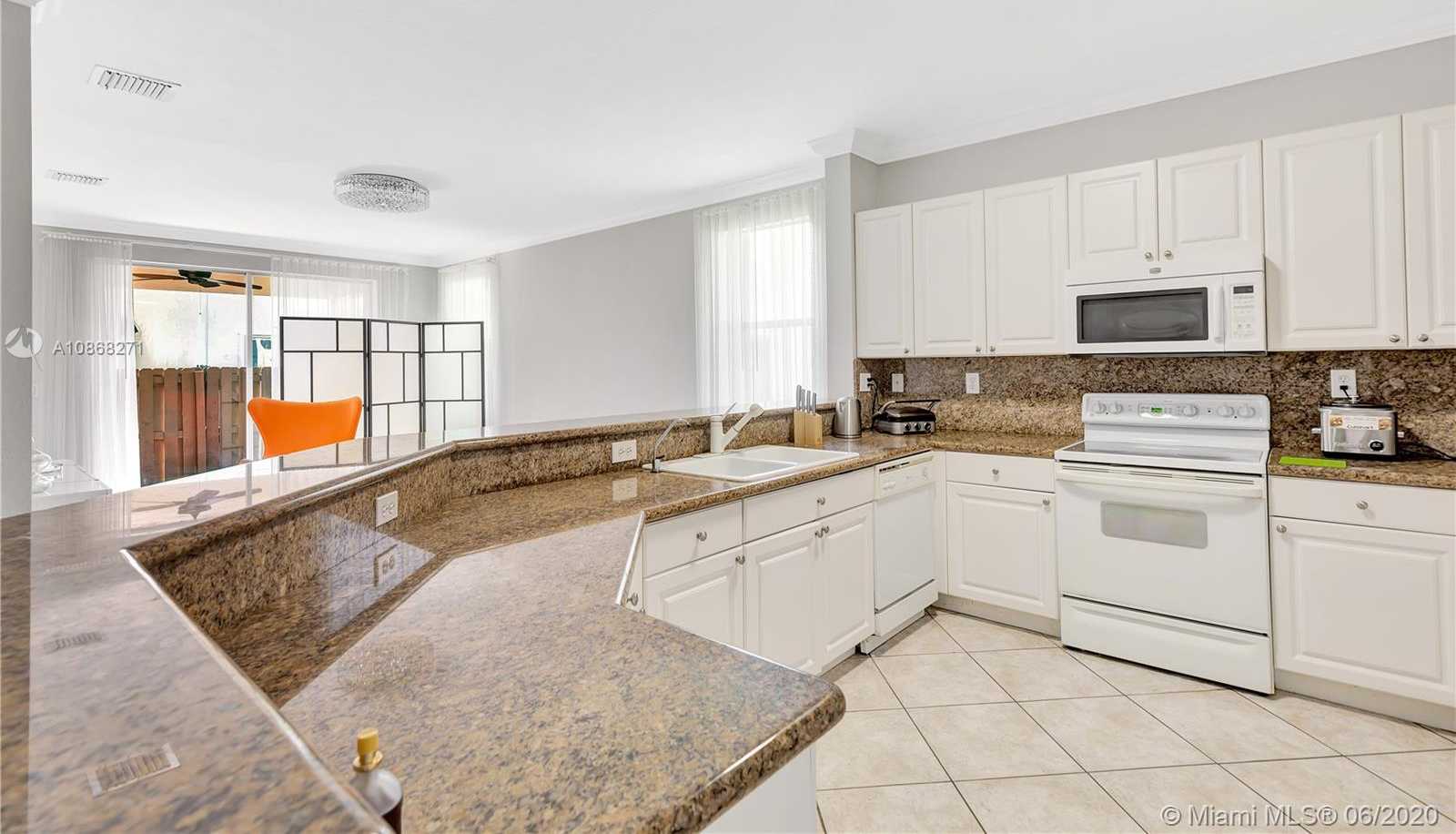 Small Image of 11202 NORTH WEST NW 73RD TER, Doral Number 3