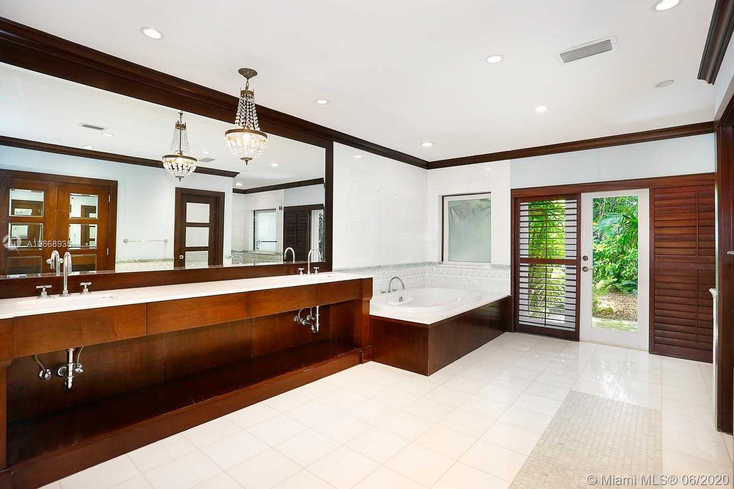 Small Image of 4685 SOUTH WEST 74TH ST, Coral Gables Number 23