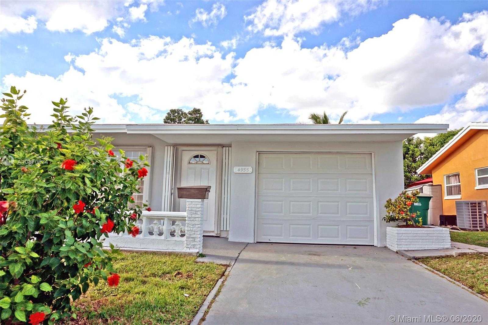 Small Image of 4935 NORTH WEST 48TH AVE, Tamarac Number 3
