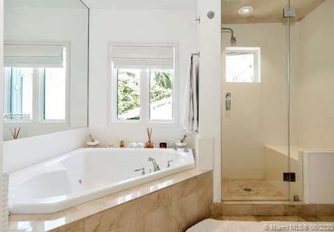 Small Image of 10 COCONUT LN, Key Biscayne Number 20