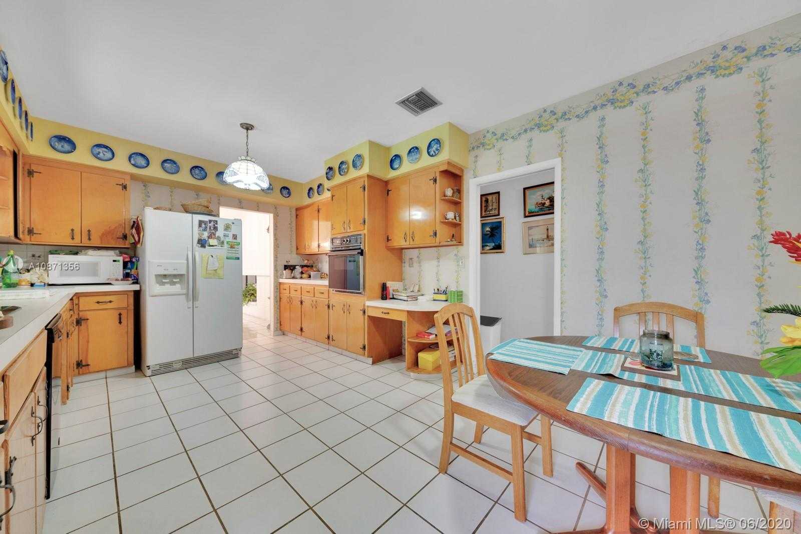 Small Image of 7740 SOUTH WEST 52ND AVE, Miami Number 23