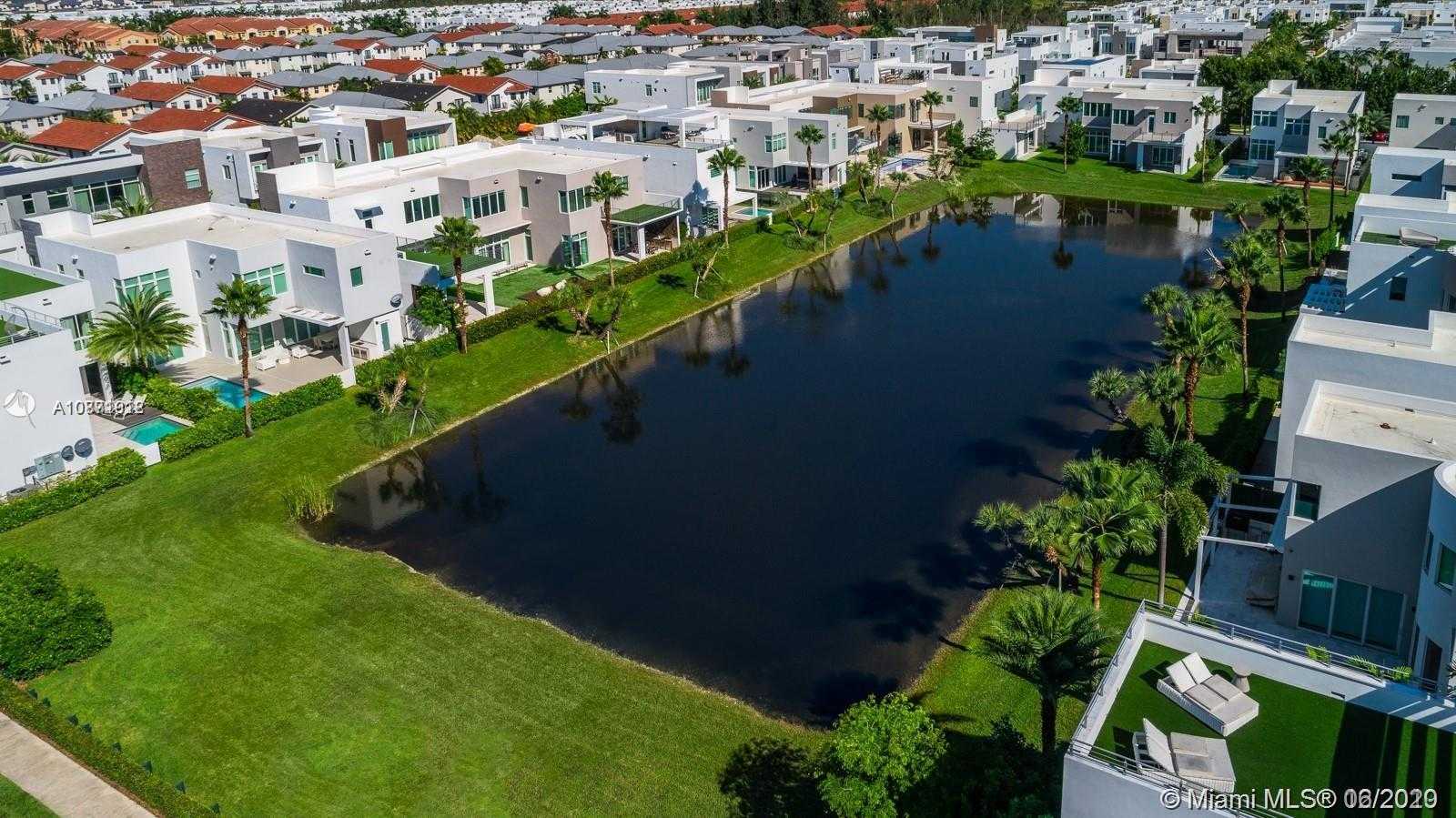 Small Image of 10560 NORTH WEST 68 TER, Doral Number 27